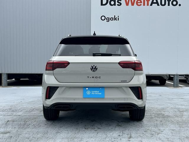 Ｔ－ロック ＴＤＩ　４モーション　Ｒライン　ブラックスタイル　電動テールゲート　ナビゲーションシステム　渋滞時追従支援システム　パークディスタンスコントロール　ＡＣＣ　レーンチェンジアシストシステム　リヤビューカメラ　マトリックスＬＥＤヘッドライト（6枚目）