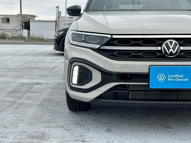 Ｔ－ロック ＴＤＩ　４モーション　Ｒライン　ブラックスタイル　電動テールゲート　ナビゲーションシステム　渋滞時追従支援システム　パークディスタンスコントロール　ＡＣＣ　レーンチェンジアシストシステム　リヤビューカメラ　マトリックスＬＥＤヘッドライト（11枚目）