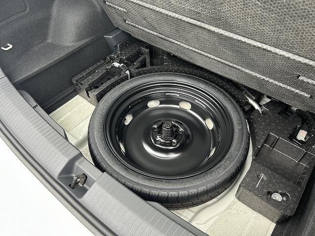 Ｔ－ロック ＴＤＩ　４モーション　Ｒライン　ブラックスタイル　電動テールゲート　ナビゲーションシステム　渋滞時追従支援システム　パークディスタンスコントロール　ＡＣＣ　レーンチェンジアシストシステム　リヤビューカメラ　マトリックスＬＥＤヘッドライト（49枚目）