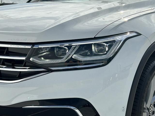 ティグアン ＴＳＩ　４モーション　Ｒライン　電動テールゲート　ナビゲーションシステム　アラウンドビューカメラ　ＡＣＣ　レーンチェンジアシストシステム　プリクラッシュブレーキシステム　マトリックスＬＥＤヘッドライト（10枚目）