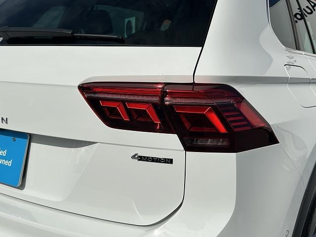 ティグアン ＴＳＩ　４モーション　Ｒライン　電動テールゲート　ナビゲーションシステム　アラウンドビューカメラ　ＡＣＣ　レーンチェンジアシストシステム　プリクラッシュブレーキシステム　マトリックスＬＥＤヘッドライト（18枚目）