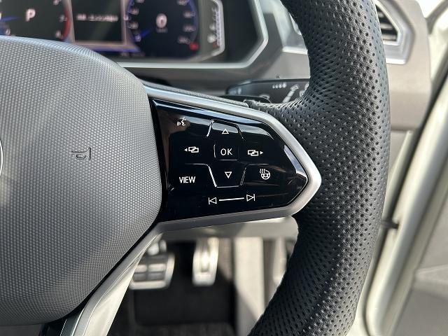 ティグアン ＴＳＩ　４モーション　Ｒライン　電動テールゲート　ナビゲーションシステム　アラウンドビューカメラ　ＡＣＣ　レーンチェンジアシストシステム　プリクラッシュブレーキシステム　マトリックスＬＥＤヘッドライト（28枚目）