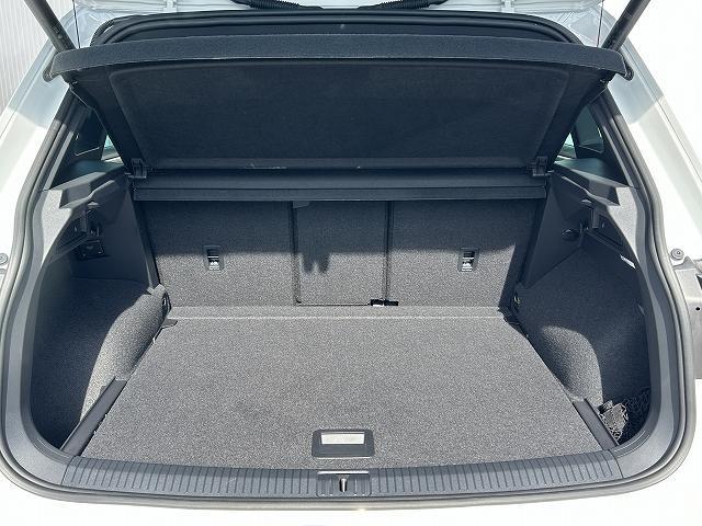 ティグアン ＴＳＩ　４モーション　Ｒライン　電動テールゲート　ナビゲーションシステム　アラウンドビューカメラ　ＡＣＣ　レーンチェンジアシストシステム　プリクラッシュブレーキシステム　マトリックスＬＥＤヘッドライト（48枚目）