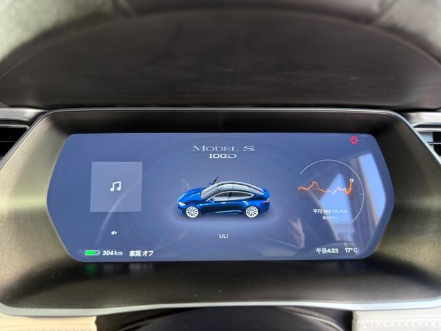 モデルＳ １００Ｄ　オートパイロット　パノラミックガラスルーフ　オートテールゲート　カーボンラッピング＆カーボントランクスポイラー！純正オプション２１ＡＷ　ディーラー車（33枚目）