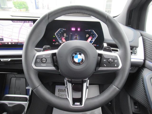 アクティブクルーズコントロール装備です。設定速度をキープしつつ、車間距離を優先し安全走行を可能と致します。長距離ドライブにマストな装備です。