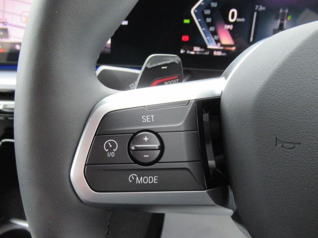 アクティブクルーズコントロール装備です。設定速度をキープしつつ、車間距離を優先し安全走行を可能と致します。長距離ドライブにマストな装備です。