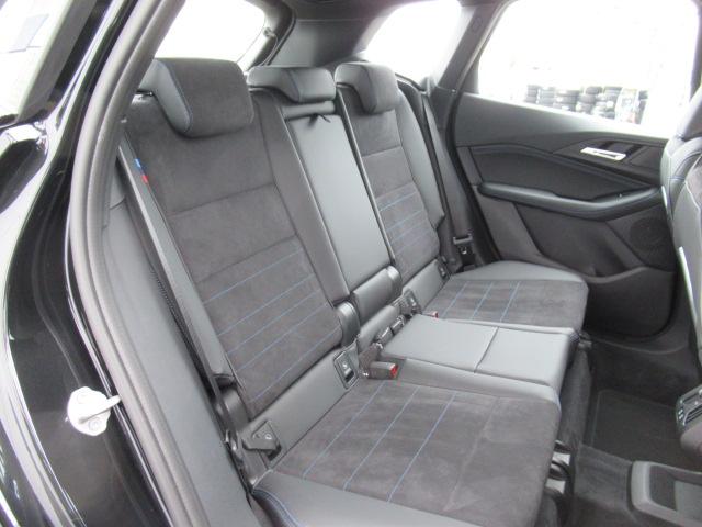 後部座席の方もゆったり乗車可能です！