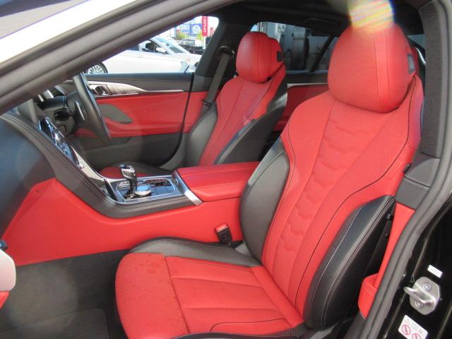 ８シリーズ ８４０ｉ　グランクーペ　エクスクルーシブ　Ｍスポーツ　赤／黒レザーシート／パノラマサンルーフ／２０インチホイール／レーザーライト／Ｆベンチレーションシート／ソフトクローズドア（30枚目）