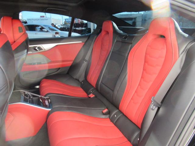 ８シリーズ ８４０ｉ　グランクーペ　エクスクルーシブ　Ｍスポーツ　赤／黒レザーシート／パノラマサンルーフ／２０インチホイール／レーザーライト／Ｆベンチレーションシート／ソフトクローズドア（31枚目）