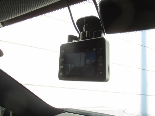 ８シリーズ ８４０ｉ　グランクーペ　エクスクルーシブ　Ｍスポーツ　赤／黒レザーシート／パノラマサンルーフ／２０インチホイール／レーザーライト／Ｆベンチレーションシート／ソフトクローズドア（42枚目）