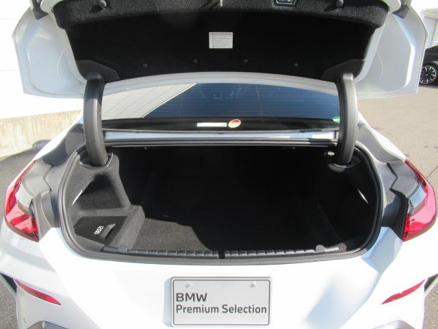 8シリーズ 840d xDrive グランクーペ Mスポーツ 赤/黒レザーシート/19インチホイール/全方位カメラ/純正TVチューナー/ベンチレーションシート/シートヒーター(9枚目)