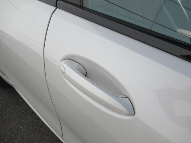 8シリーズ 840d xDrive グランクーペ Mスポーツ 赤/黒レザーシート/19インチホイール/全方位カメラ/純正TVチューナー/ベンチレーションシート/シートヒーター(13枚目)