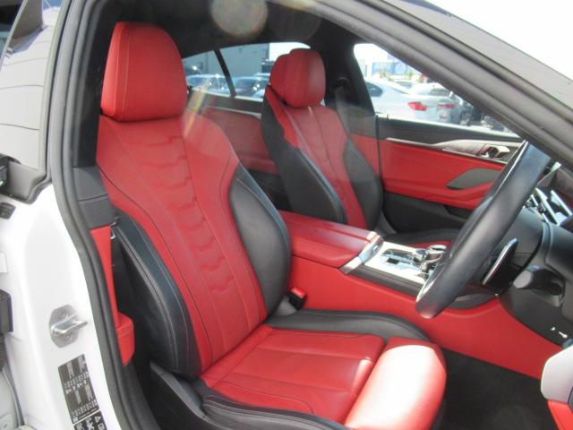 8シリーズ 840d xDrive グランクーペ Mスポーツ 赤/黒レザーシート/19インチホイール/全方位カメラ/純正TVチューナー/ベンチレーションシート/シートヒーター(33枚目)