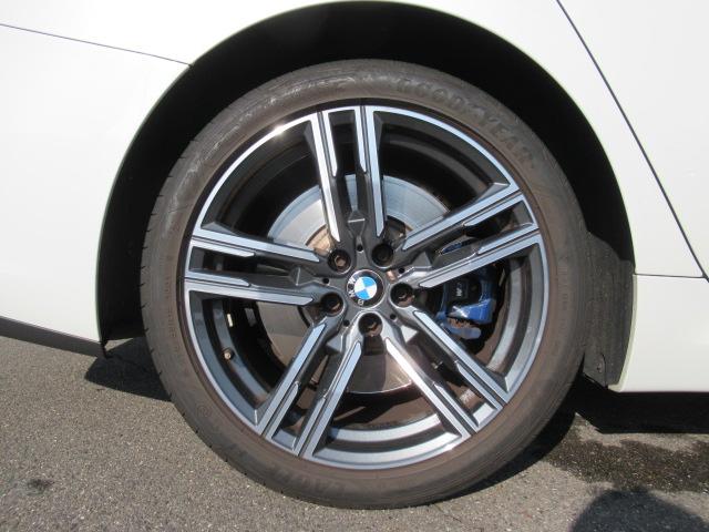 8シリーズ 840d xDrive グランクーペ Mスポーツ 赤/黒レザーシート/19インチホイール/全方位カメラ/純正TVチューナー/ベンチレーションシート/シートヒーター(42枚目)