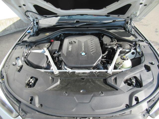 8シリーズ 840d xDrive グランクーペ Mスポーツ 赤/黒レザーシート/19インチホイール/全方位カメラ/純正TVチューナー/ベンチレーションシート/シートヒーター(43枚目)