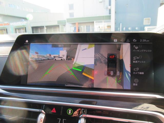 高画質の全方位カメラとなります。コーナーセンサー状況と並行して確認できます。