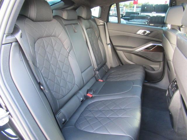 後部座席の方もゆったり乗車可能です！