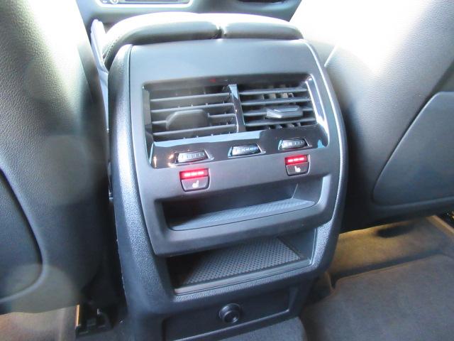 後席にもシートヒーター装備