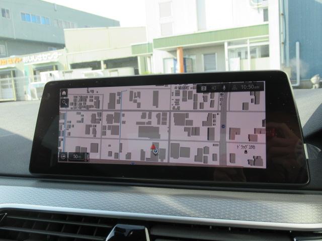 タッチパネルナビとなります。スマホのように使用できます。