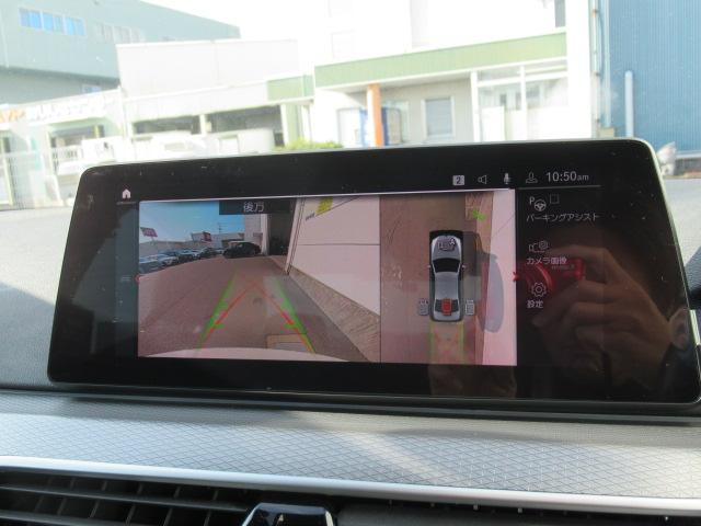 高画質の全方位カメラとなります。コーナーセンサー状況と並行して確認できます。