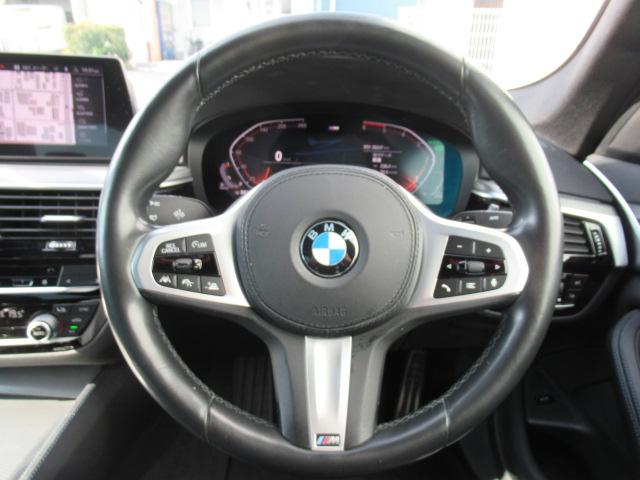 アクティブクルーズコントロール装備です。設定速度をキープしつつ、車間距離を優先し安全走行を可能と致します。長距離ドライブにマストな装備です。