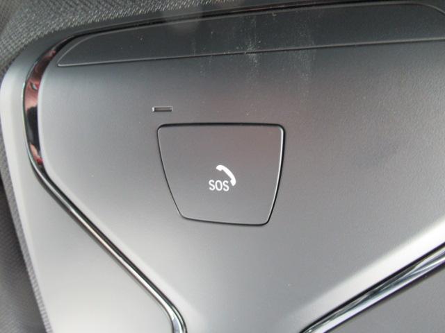 ＳＯＳコール装備です。緊急時は遠慮なく押してください。ＢＭＷメーカーエマージェンシーに直結致します。