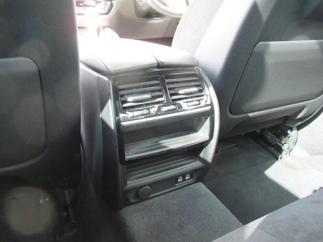 リア席にはタイプＣのＵＳＢポートもございます。