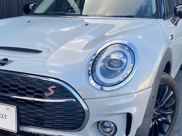 MINI クーパーS クラブマン 17AW ホワイトシルバー スポーツシート クーパーS クラブマン 地デジ付 LEDヘッドライト UKテールランプ Bカメラ+PDC ACC 純正ナビ ワンオーナー 禁煙 認定中古車(5枚目)