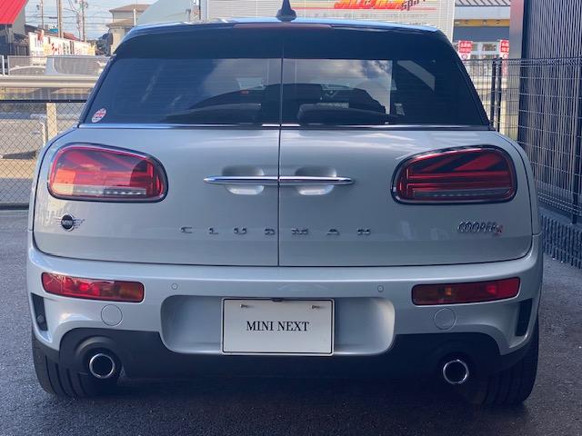 MINI クーパーS クラブマン 17AW ホワイトシルバー スポーツシート クーパーS クラブマン 地デジ付 LEDヘッドライト UKテールランプ Bカメラ+PDC ACC 純正ナビ ワンオーナー 禁煙 認定中古車(9枚目)