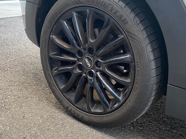 MINI クーパーS クラブマン 17AW ホワイトシルバー スポーツシート クーパーS クラブマン 地デジ付 LEDヘッドライト UKテールランプ Bカメラ+PDC ACC 純正ナビ ワンオーナー 禁煙 認定中古車(15枚目)