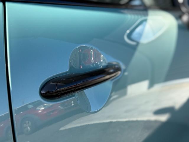 MINI クーパーC クラシック・トリム 16AW クラシックトリム 純正ナビ バックカメラ シートヒーター パーキングアシスト コンフォートアクセス デモカー使用 禁煙(21枚目)