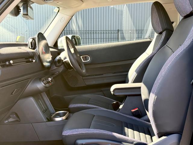 MINI クーパーC クラシック・トリム 16AW クラシックトリム 純正ナビ バックカメラ シートヒーター パーキングアシスト コンフォートアクセス デモカー使用 禁煙(27枚目)