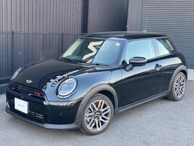 MINI クーパーS クラシック・トリム 17AW クラシックトリム クーパーS ミッドナイトB 全方位モニター アシストブレーキ ACC LEDヘッドライト デモカー 禁煙 認定中古車(4枚目)