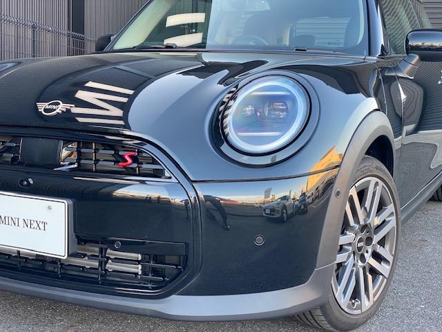 MINI クーパーS クラシック・トリム 17AW クラシックトリム クーパーS ミッドナイトB 全方位モニター アシストブレーキ ACC LEDヘッドライト デモカー 禁煙 認定中古車(5枚目)