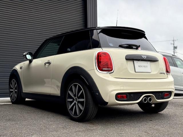 MINI クーパーS 17AW ペッパーホワイト モルトブラウンレザーシート クーパーS Bカメラ+PDC シートヒーター ACC LEDヘッドライト ワンオーナー 禁煙 認定中古車(11枚目)