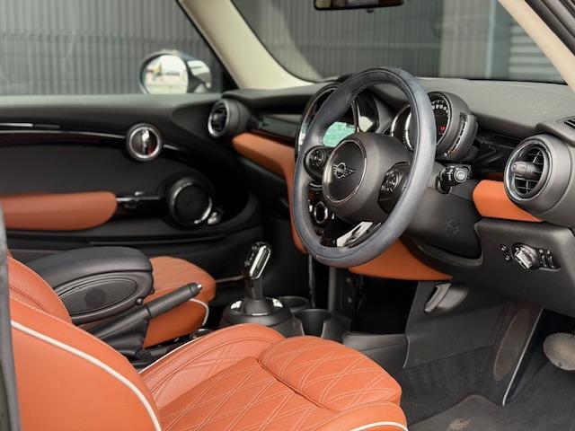 MINI クーパーS 17AW ペッパーホワイト モルトブラウンレザーシート クーパーS Bカメラ+PDC シートヒーター ACC LEDヘッドライト ワンオーナー 禁煙 認定中古車(21枚目)