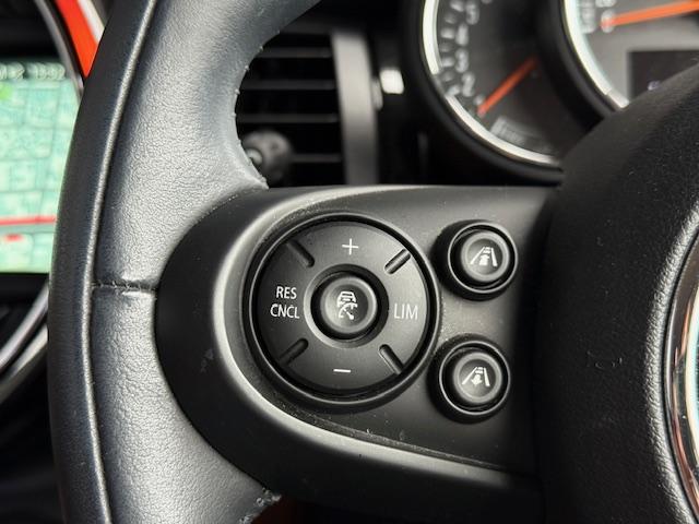 MINI クーパーS 17AW ペッパーホワイト モルトブラウンレザーシート クーパーS Bカメラ+PDC シートヒーター ACC LEDヘッドライト ワンオーナー 禁煙 認定中古車(28枚目)