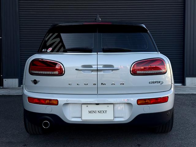 ＭＩＮＩ クーパーＤ　クラブマン　クラシック・トリム　１７ＡＷ　ホワイトシルバー　純ナビ　クルーズコントロール　Ｂカメラ＋前後ＰＤＣ　ＬＥＤヘッドライト　シートヒーター　スポーツシート　ディーゼル　ワンオーナー　禁煙　認定中古車　２年保証（15枚目）