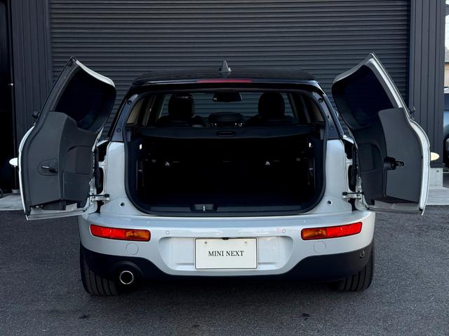 ＭＩＮＩ クーパーＤ　クラブマン　クラシック・トリム　１７ＡＷ　ホワイトシルバー　純ナビ　クルーズコントロール　Ｂカメラ＋前後ＰＤＣ　ＬＥＤヘッドライト　シートヒーター　スポーツシート　ディーゼル　ワンオーナー　禁煙　認定中古車　２年保証（17枚目）
