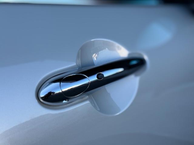 ＭＩＮＩ クーパーＤ　クラブマン　クラシック・トリム　１７ＡＷ　ホワイトシルバー　純ナビ　クルーズコントロール　Ｂカメラ＋前後ＰＤＣ　ＬＥＤヘッドライト　シートヒーター　スポーツシート　ディーゼル　ワンオーナー　禁煙　認定中古車　２年保証（23枚目）