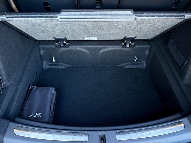 ＭＩＮＩ クーパーＤ　クロスオーバー　クラシック・トリム　１８ＡＷ　ホワイトシルバー　純ナビ　電動リアゲート　ＡＣＣ　Ｂカメラ＋前後ＰＤＣ　スポーツシート　ＬＥＤ　ディーゼル　スポーツシート　禁煙　ワンオーナー　認定中古車　２年保証（20枚目）