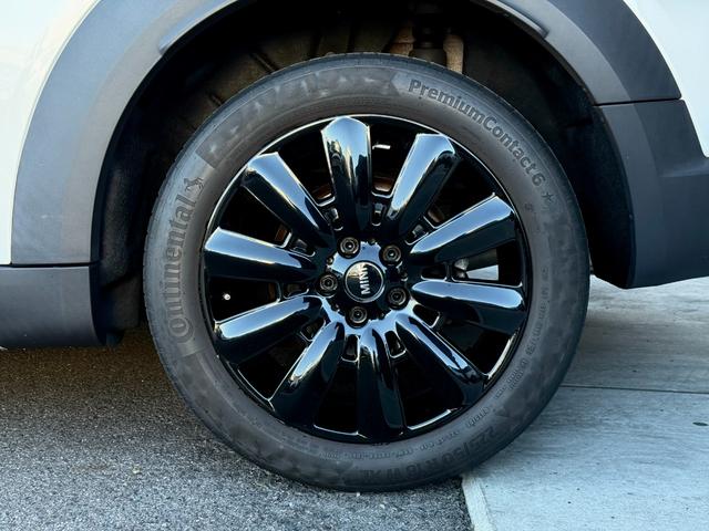 ＭＩＮＩ クーパーＤ　クロスオーバー　クラシック・トリム　１８ＡＷ　ホワイトシルバー　純ナビ　電動リアゲート　ＡＣＣ　Ｂカメラ＋前後ＰＤＣ　スポーツシート　ＬＥＤ　ディーゼル　スポーツシート　禁煙　ワンオーナー　認定中古車　２年保証（23枚目）