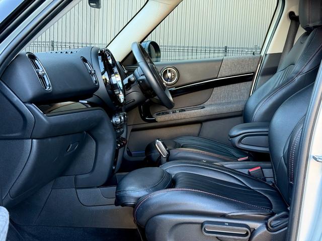 ＭＩＮＩ クーパーＤ　クロスオーバー　クラシック・トリム　１８ＡＷ　ホワイトシルバー　純ナビ　電動リアゲート　ＡＣＣ　Ｂカメラ＋前後ＰＤＣ　スポーツシート　ＬＥＤ　ディーゼル　スポーツシート　禁煙　ワンオーナー　認定中古車　２年保証（27枚目）