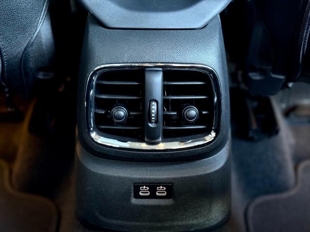 ＭＩＮＩ クーパーＤ　クロスオーバー　クラシック・トリム　１８ＡＷ　ホワイトシルバー　純ナビ　電動リアゲート　ＡＣＣ　Ｂカメラ＋前後ＰＤＣ　スポーツシート　ＬＥＤ　ディーゼル　スポーツシート　禁煙　ワンオーナー　認定中古車　２年保証（33枚目）