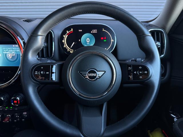ＭＩＮＩ クーパーＤ　クロスオーバー　クラシック・トリム　１８ＡＷ　ホワイトシルバー　純ナビ　電動リアゲート　ＡＣＣ　Ｂカメラ＋前後ＰＤＣ　スポーツシート　ＬＥＤ　ディーゼル　スポーツシート　禁煙　ワンオーナー　認定中古車　２年保証（41枚目）
