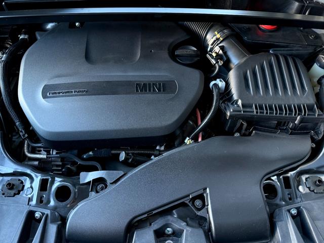 ＭＩＮＩ クーパーＤ　クロスオーバー　クラシック・トリム　１８ＡＷ　ホワイトシルバー　純ナビ　電動リアゲート　ＡＣＣ　Ｂカメラ＋前後ＰＤＣ　スポーツシート　ＬＥＤ　ディーゼル　スポーツシート　禁煙　ワンオーナー　認定中古車　２年保証（47枚目）