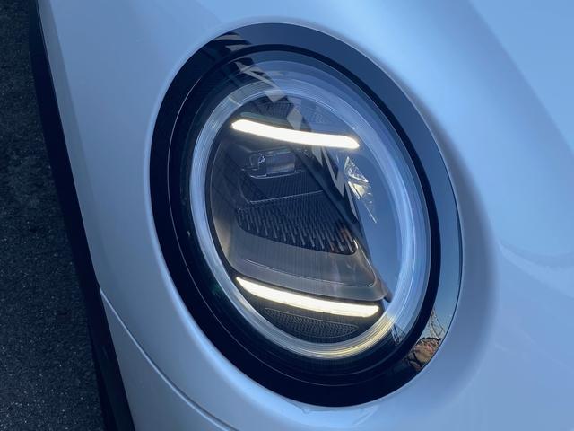 ＭＩＮＩ クーパーＣ　クラシック・トリム　１７ＡＷ　クラシックトリム　ＬＥＤヘッドライトオートハイビーム　バックカメラ＋ＰＤＣ　アシストブレーキ　ブラインドスポットモニター　ハンドルヒーター　シートヒーター　ＡＣＣ　ワンオーナー禁煙　２年保証（13枚目）