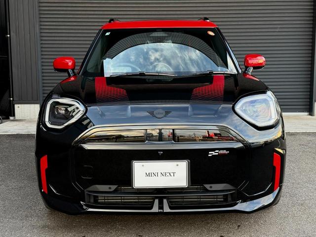 ＭＩＮＩ ＪＣＷ　エースマンＥ　ジョンクーパーワークス・トリム　１９ＡＷ　ＪＣＷエアロ　ＪＣＷトリム　純正ナビＡＲ　ＡＣＣ　バックカメラ　３Ｄカメラ　パノラマガラスルーム※無可動　電動シート　ハーマンカードン（9枚目）