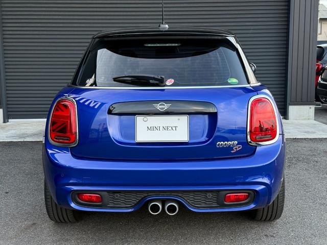 ＭＩＮＩ クーパーＳＤ　１７ＡＷ　純正ナビ　バックカメラ　コンフォートアクセス　前後障害物センサー　パーキングアシスト　スターライトブルー　禁煙　ワンオーナー　ＭＩＮＩ中古車保証付き（16枚目）