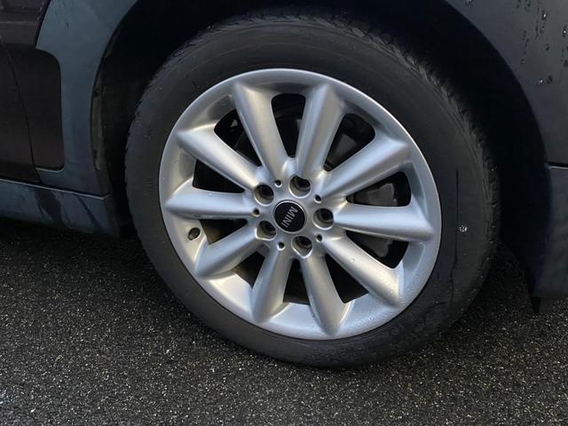 ＭＩＮＩ クーパーＤ　クラブマン　１７ＡＷ　クリーンディーゼル　アシストブレーキ　ＡＣＣ　８ＡＴ　バックカメラ＋リアＰＤＣ　純正ナビ　シートヒーター　Ｐバーガンディー　シルバールーフ　ワンオーナー　禁煙　ＭＩＮＩ　ＮＥＸＴ認定中古車（18枚目）